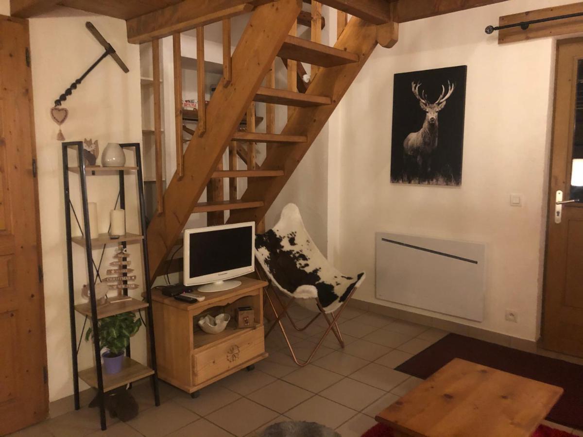 Grenier savoyard Villa Verchaix Dış mekan fotoğraf